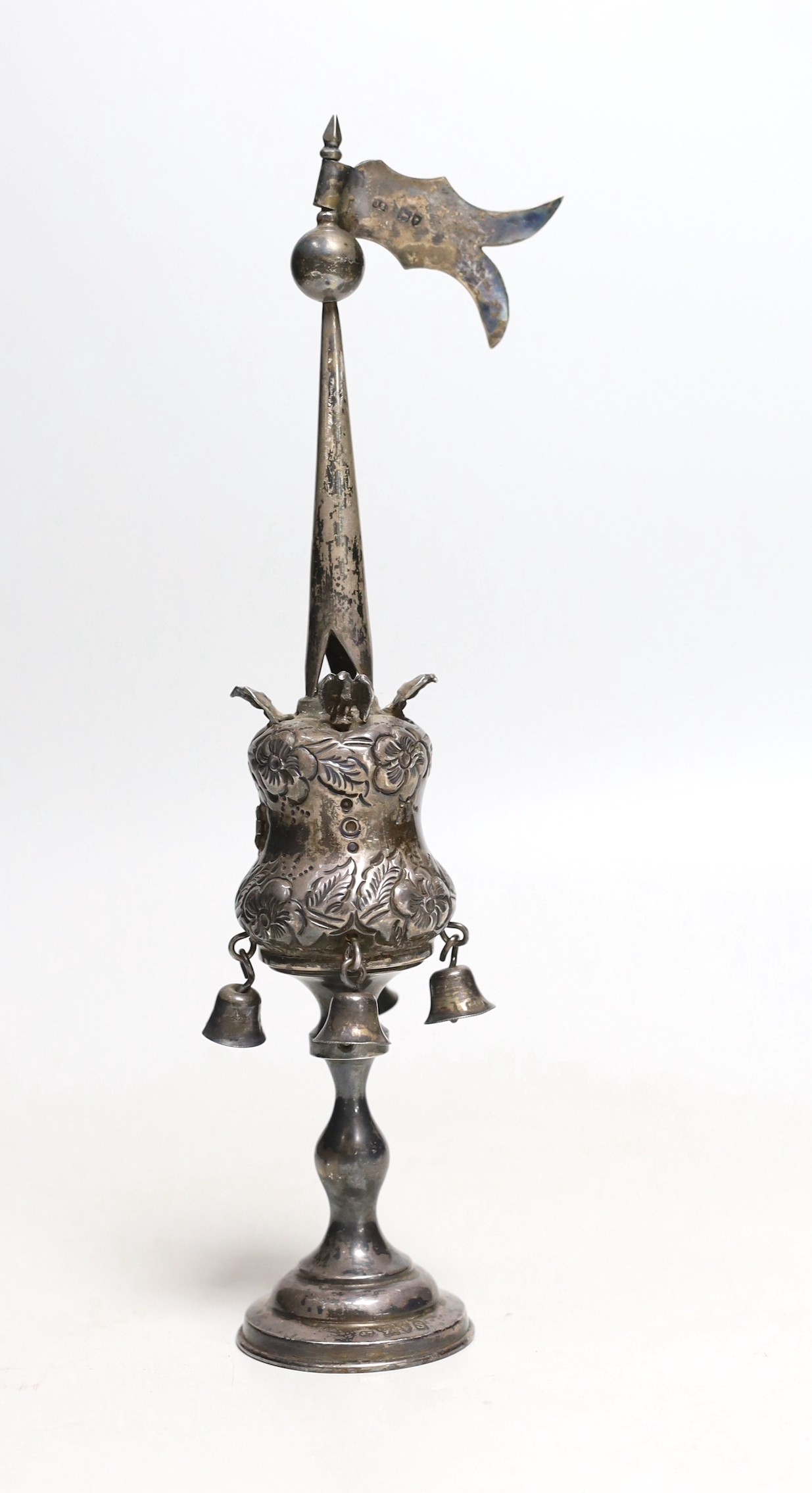 Judaica- A George V embossed silver spice tower, by J. Zeving, London, 1913, 26.5cm, 3.7oz.